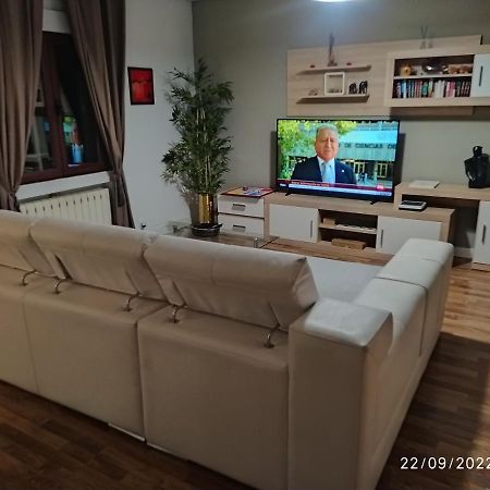 Piso Navas Apartamento Navas de San Antonio Exterior foto