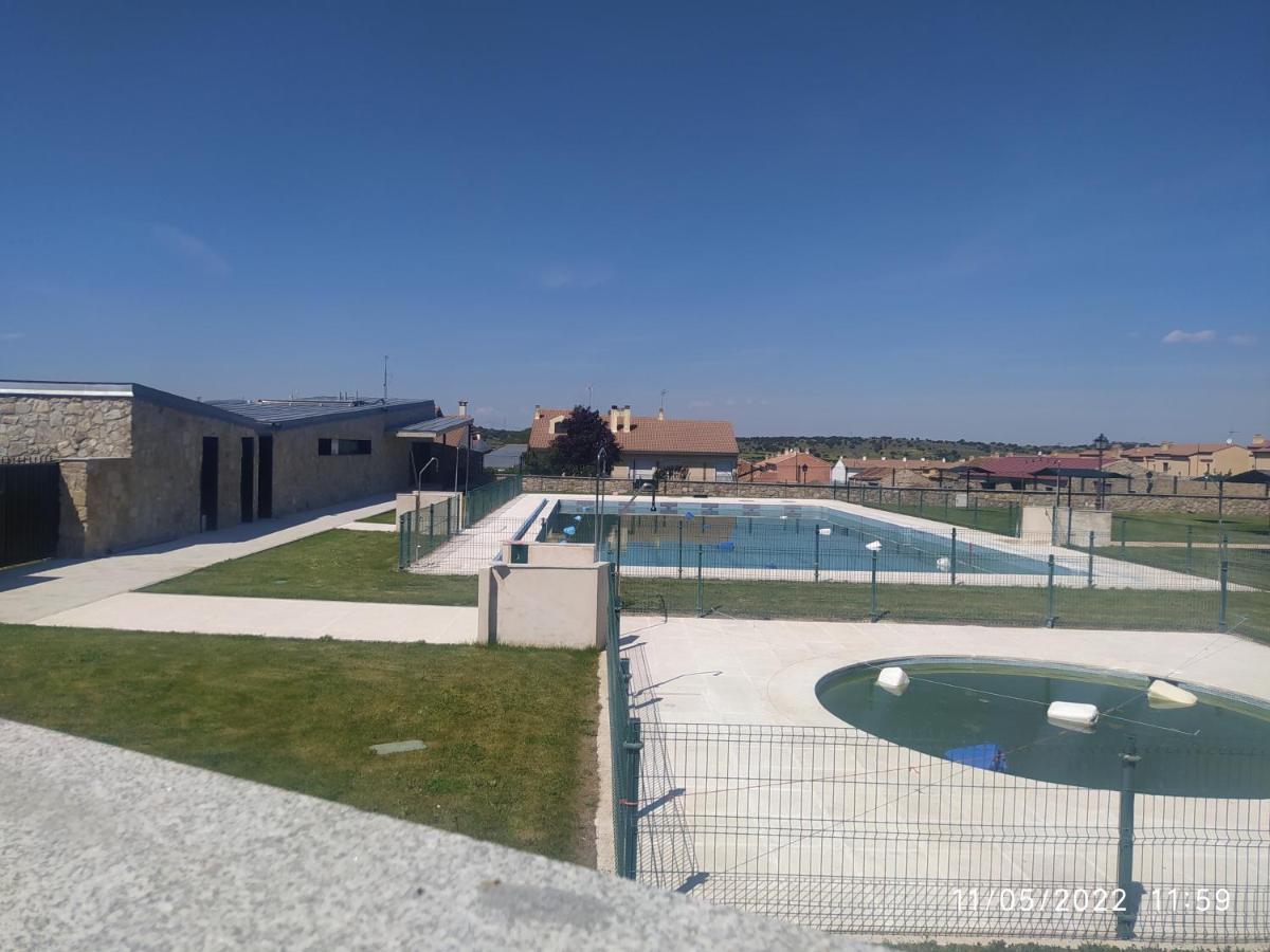 Piso Navas Apartamento Navas de San Antonio Exterior foto