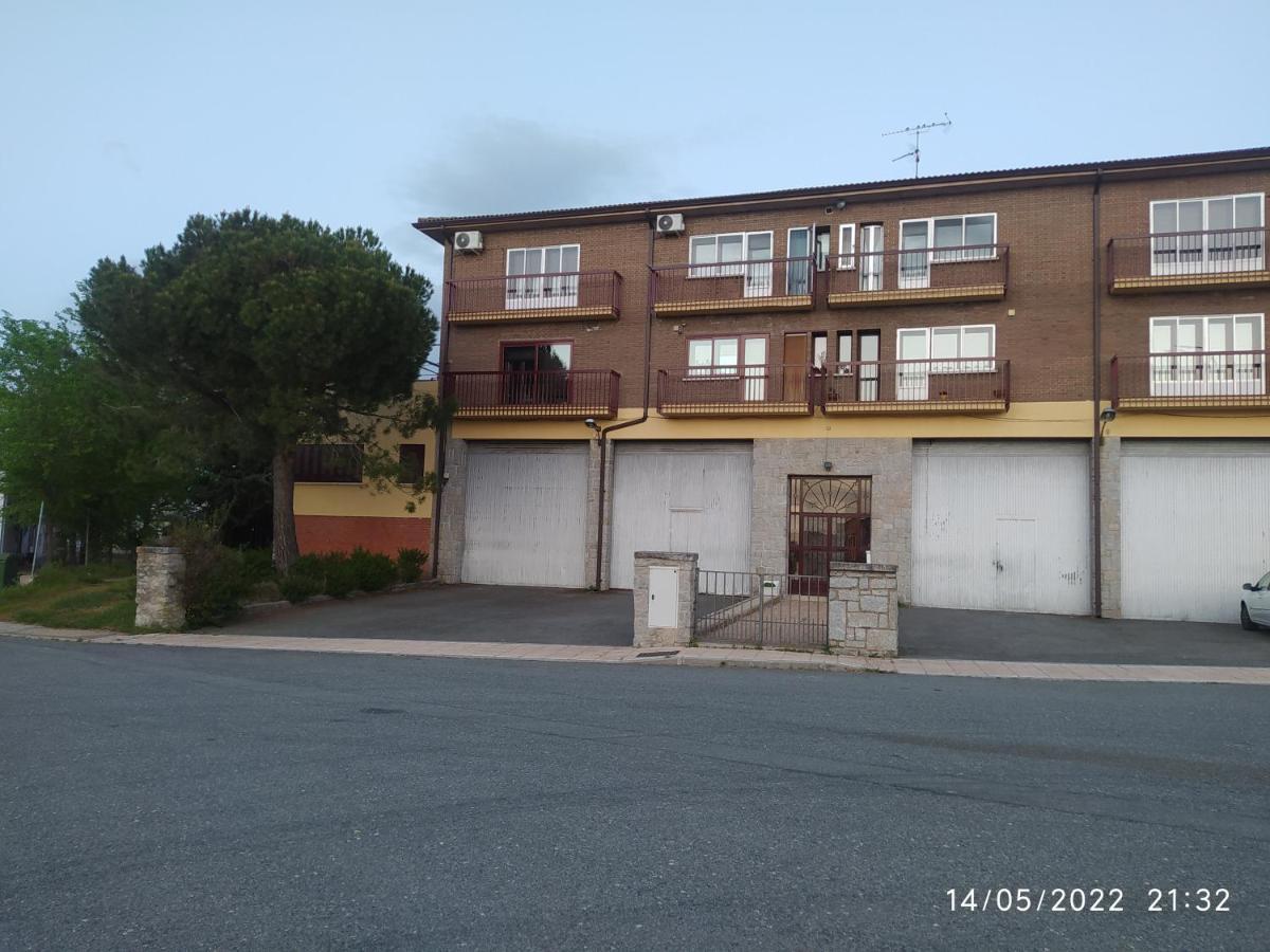 Piso Navas Apartamento Navas de San Antonio Exterior foto